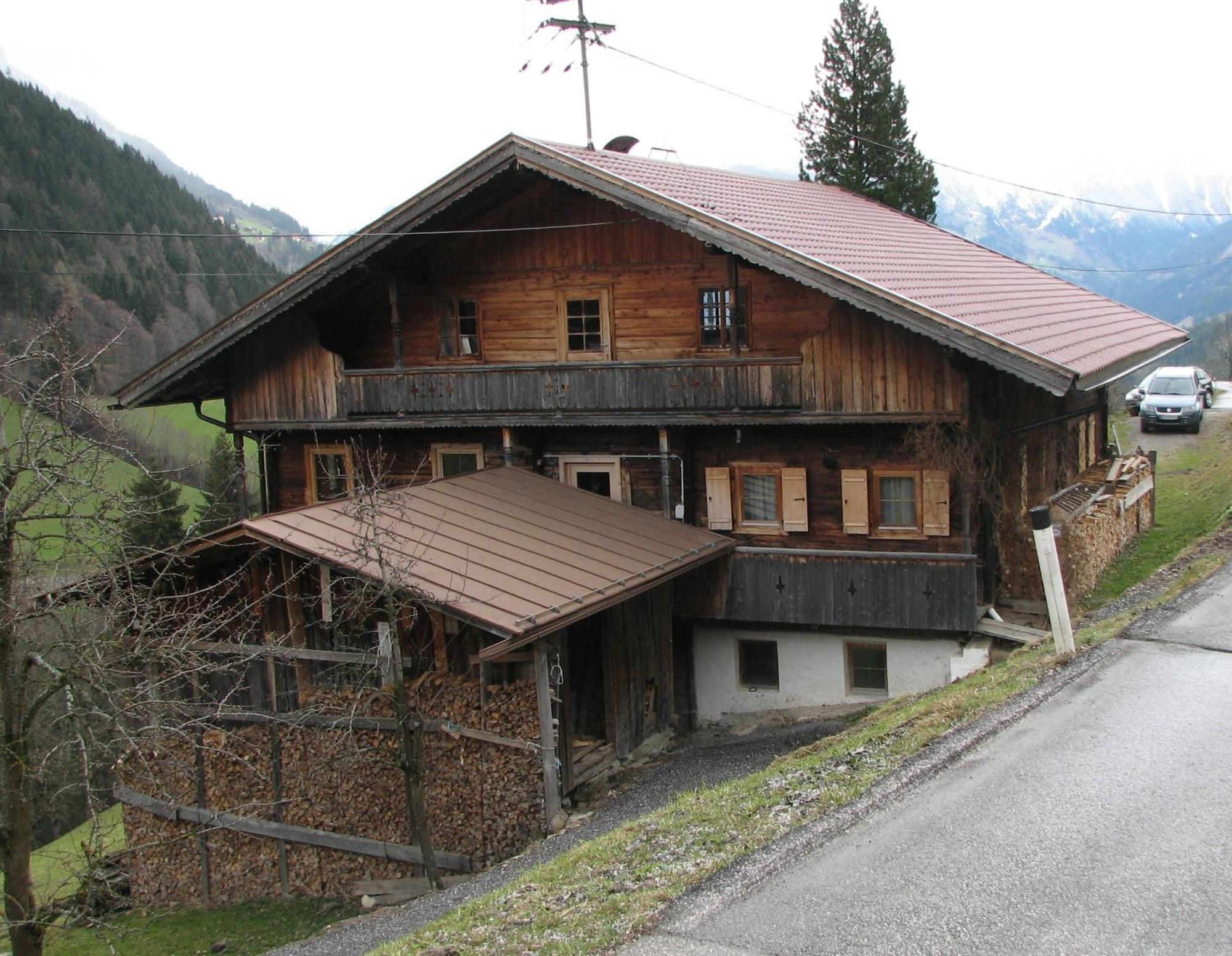 Unterbrunnhaus Holiday home Finkenberg